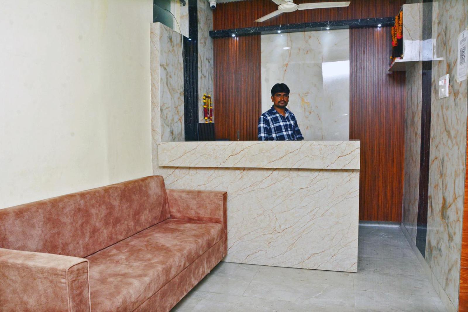 גולבארגה Udupi Deluxe Lodge Gulbarga מראה חיצוני תמונה