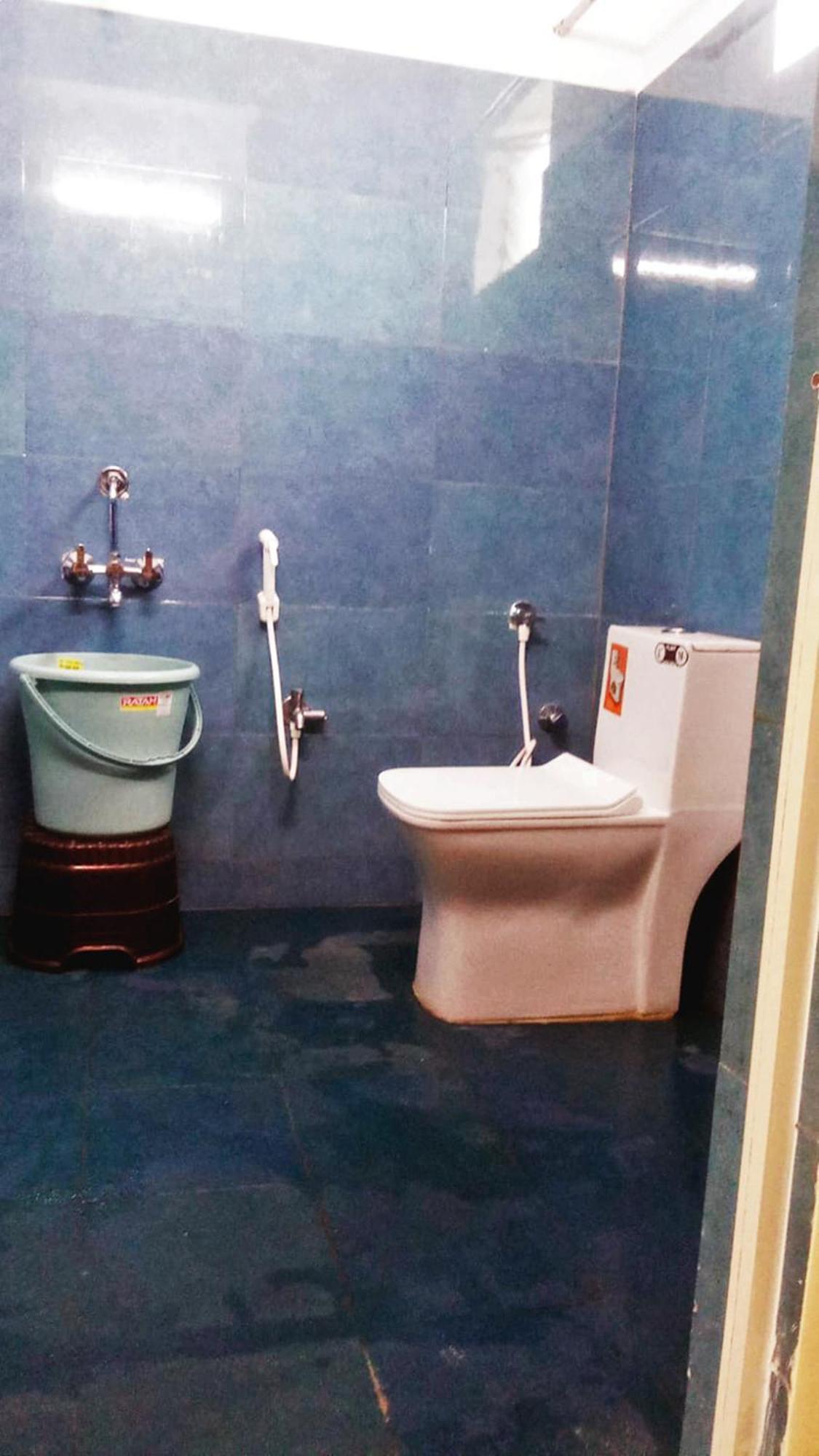 גולבארגה Udupi Deluxe Lodge Gulbarga מראה חיצוני תמונה