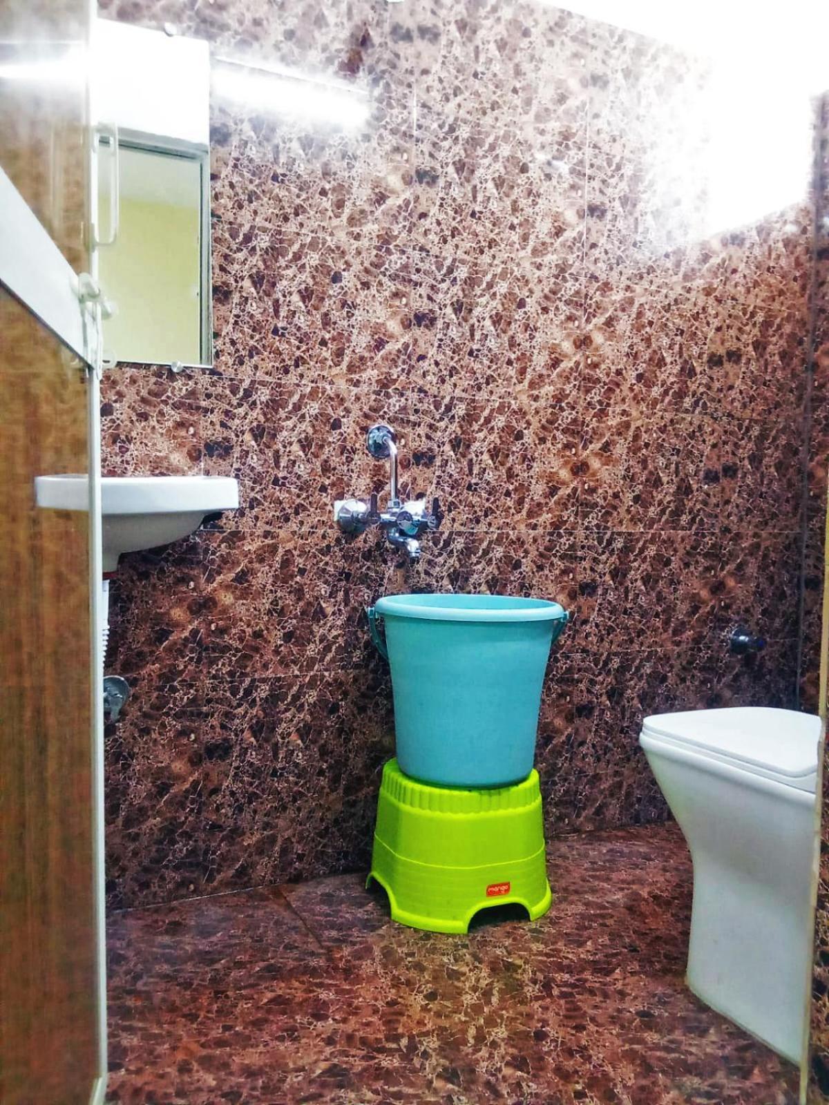 גולבארגה Udupi Deluxe Lodge Gulbarga מראה חיצוני תמונה